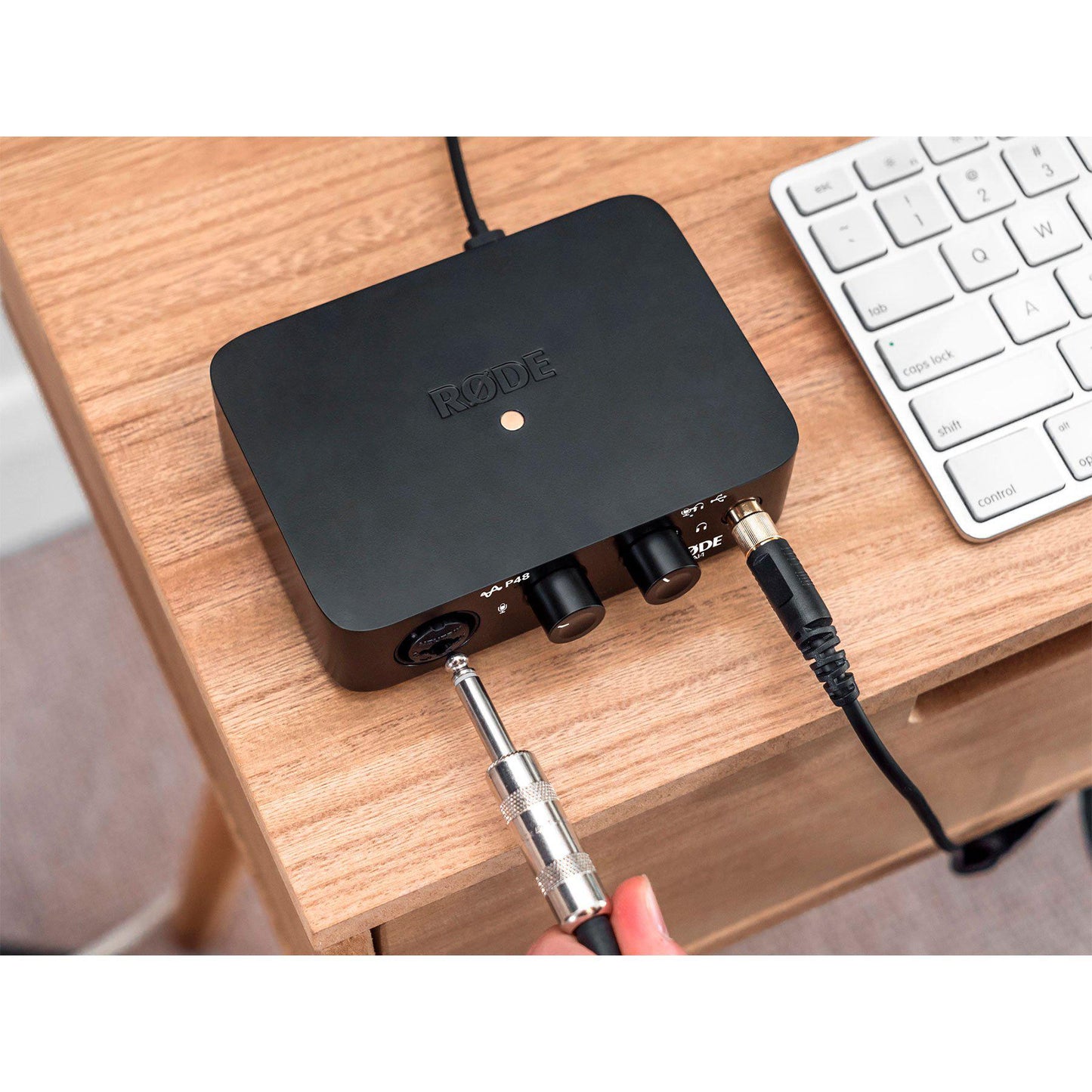 RØDE Complete Studio Kit with AI-1 & NT1