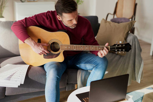 Musikundervisning eller selvlært? Fordele og ulemper