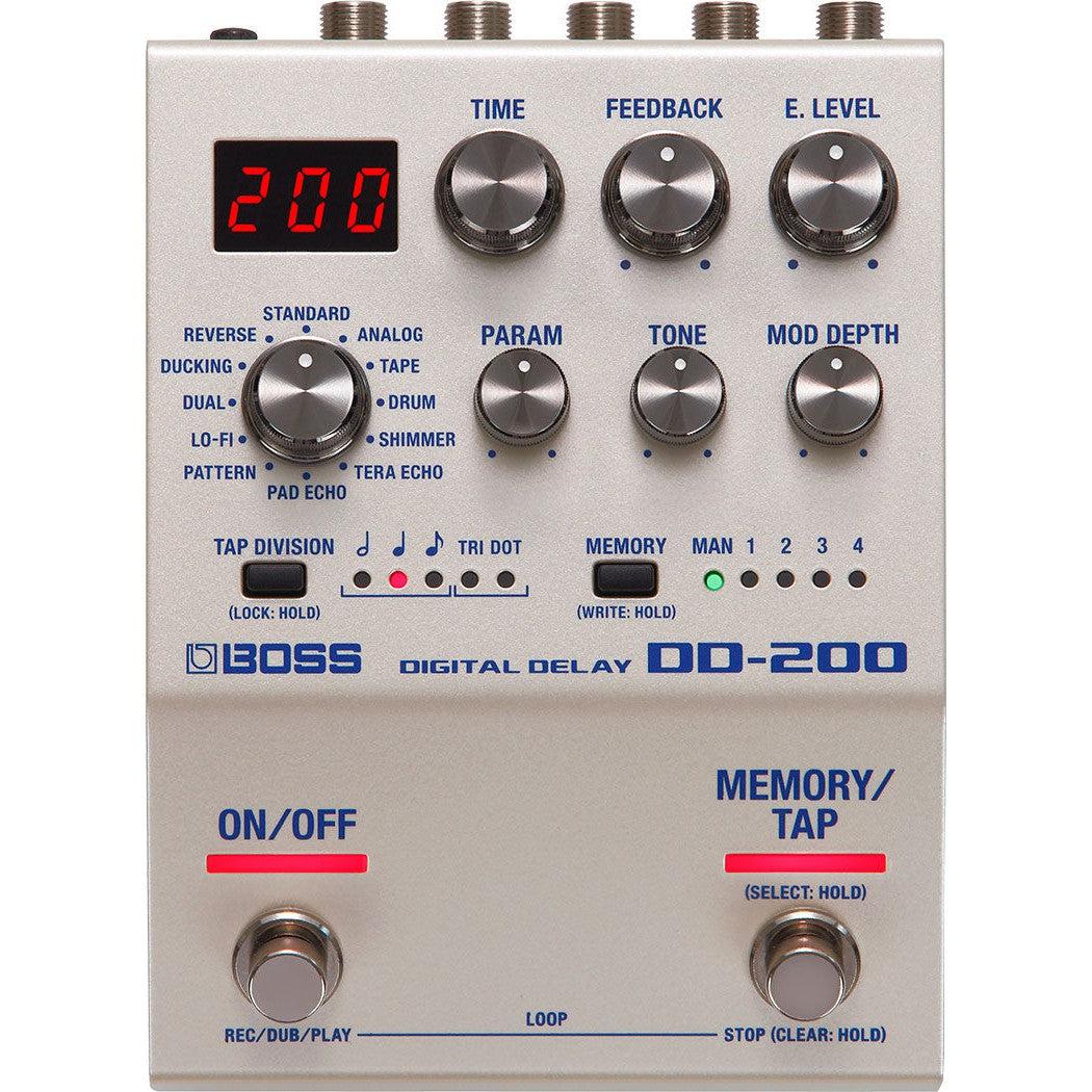 Digital delay pedal med flere justerbare knapper og LED-display i sølvfinish