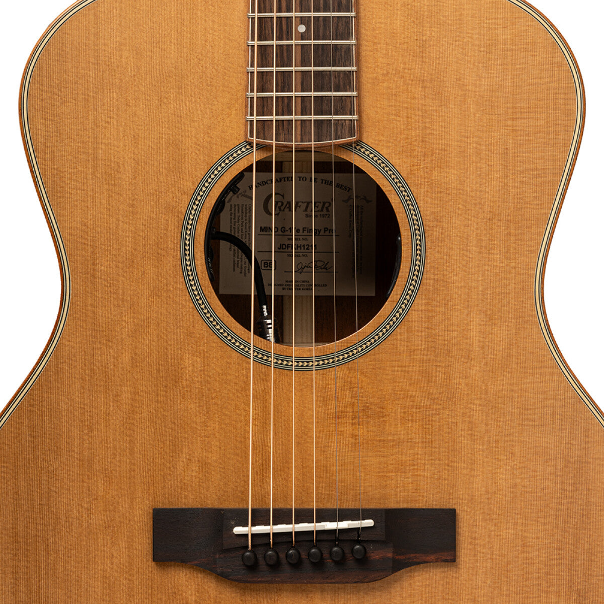 Crafter MIND G17E FGY N – Fingerstyle Grand Auditorium western guitar med massiv ceder top