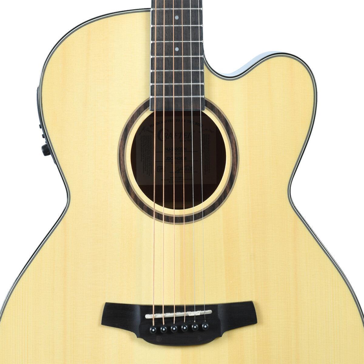 Crafter HJ250-CE-N – Jumbo western guitar med cutaway og pickup