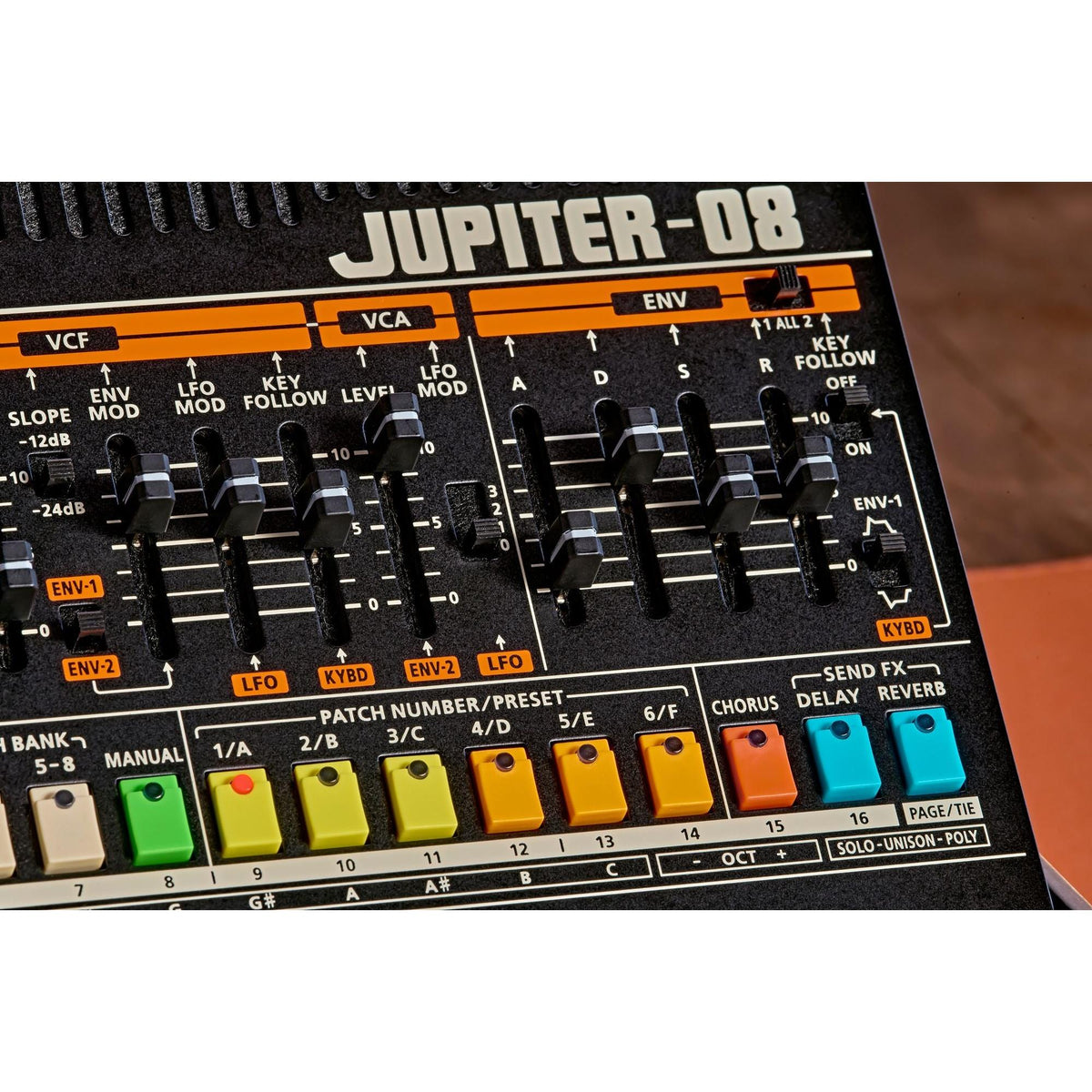 JUPITER-08 Synthesizer