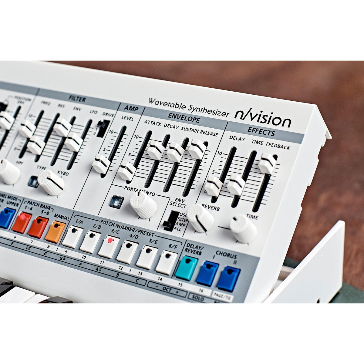 Roland n/VISION Wavetable Synthesizer