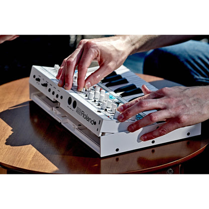Roland n/VISION Wavetable Synthesizer