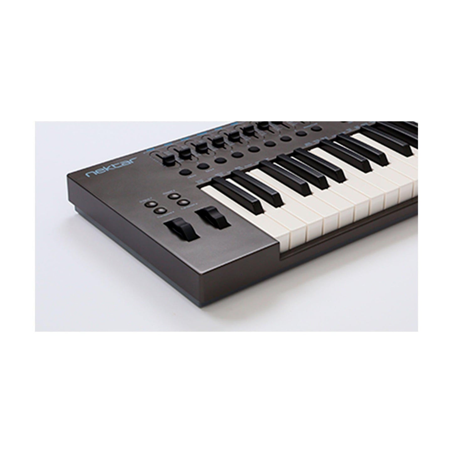 Nektar Impact LX61+ MIDI/DAW Controller