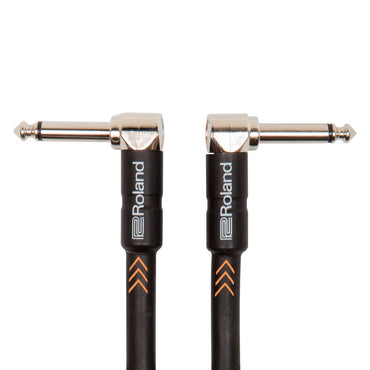 Sort patch kabel med vinkelstik til musikudstyr fra Roland, 15 cm længde